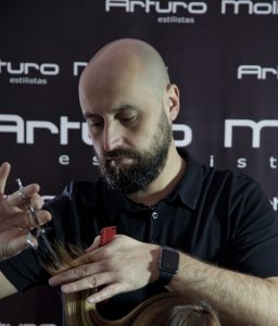 Arturo Molina Estilistas